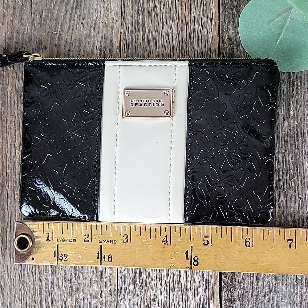 Kenneth Cole Reaction wristlet - Picture 6 of 8